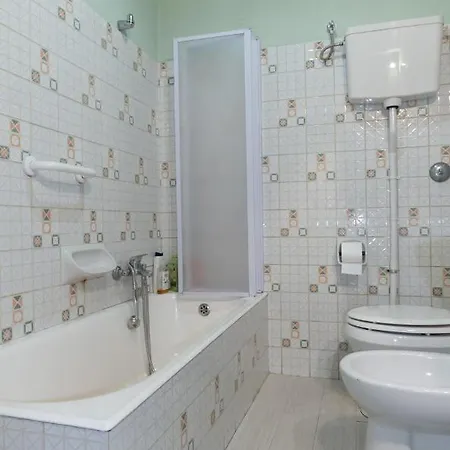 Apartman House By The Sea *