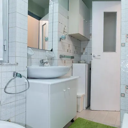Apartman House By The Sea