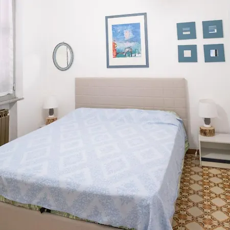 Apartman House By The Sea *